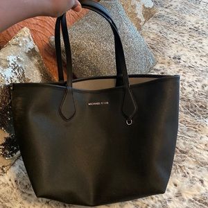 Black Michael Kors tote large size